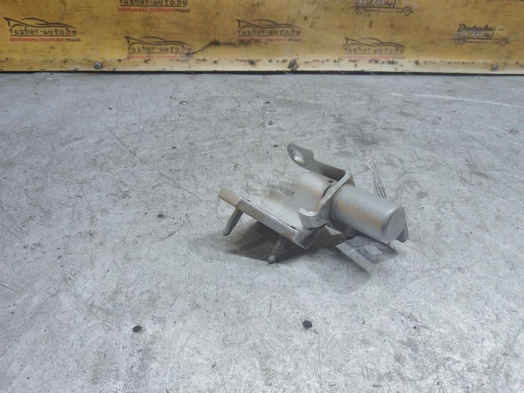 Петля двери задней правой FGWWM2 Ford Mondeo купить с доставкой