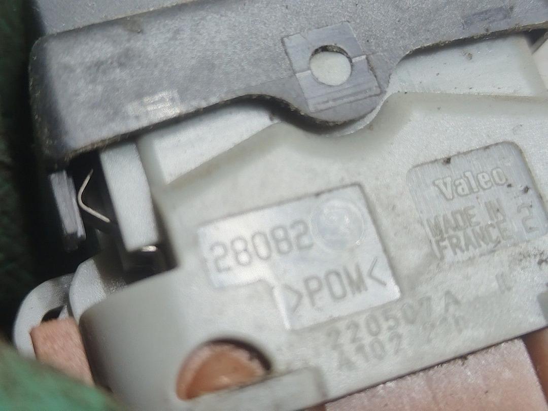 Кнопка стеклоподъемника заднего левого 85MPGO Renault Laguna - Фото 5