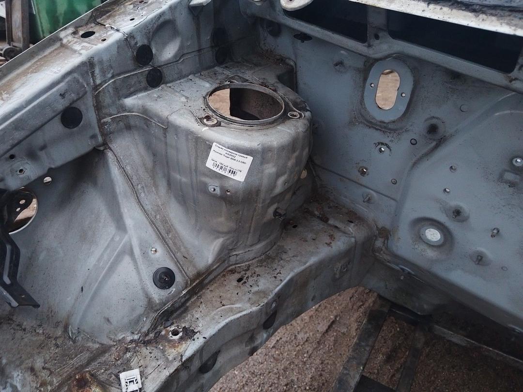 Передняя панель крепления облицовки (телевизор) BC53GK Hyundai Trajet undefined