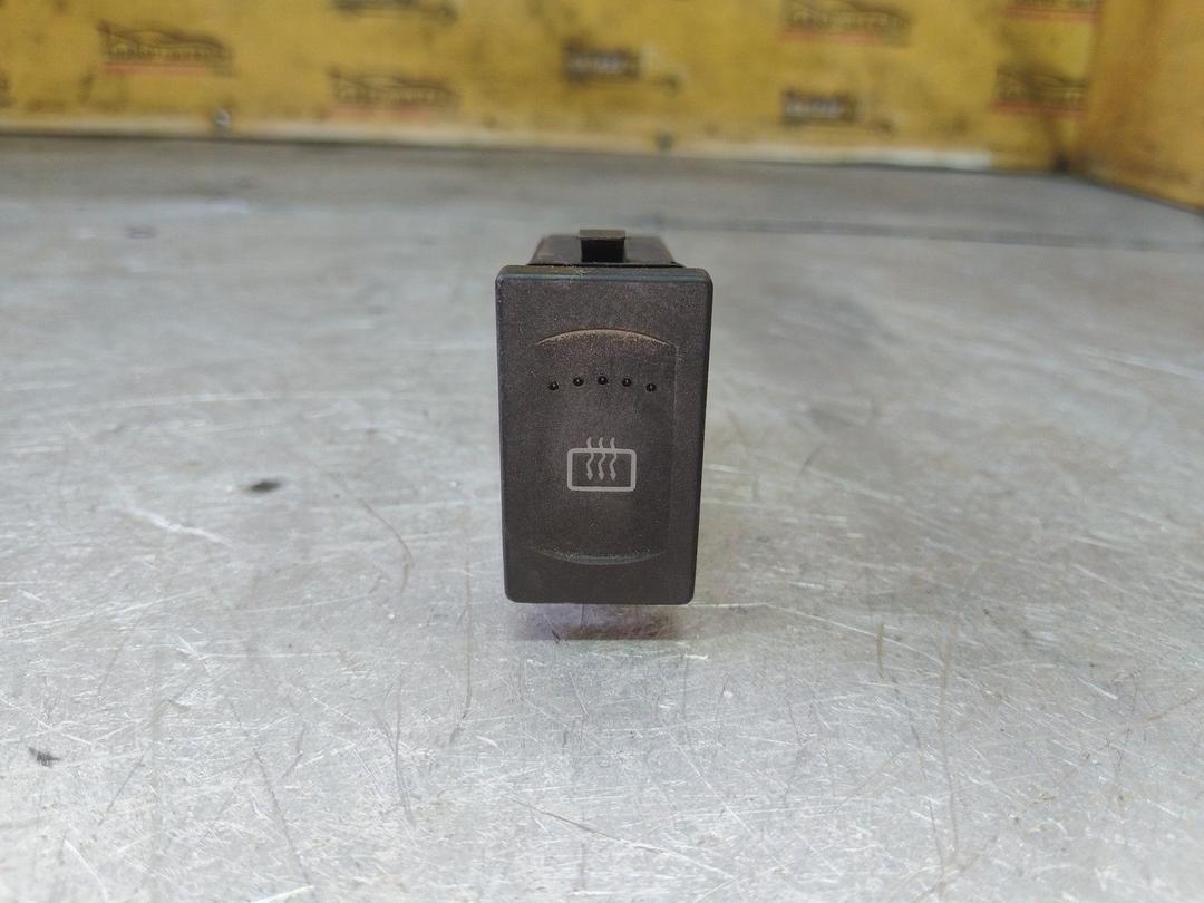 Кнопка подогрева заднего стекла 80FCSE Volkswagen Passat