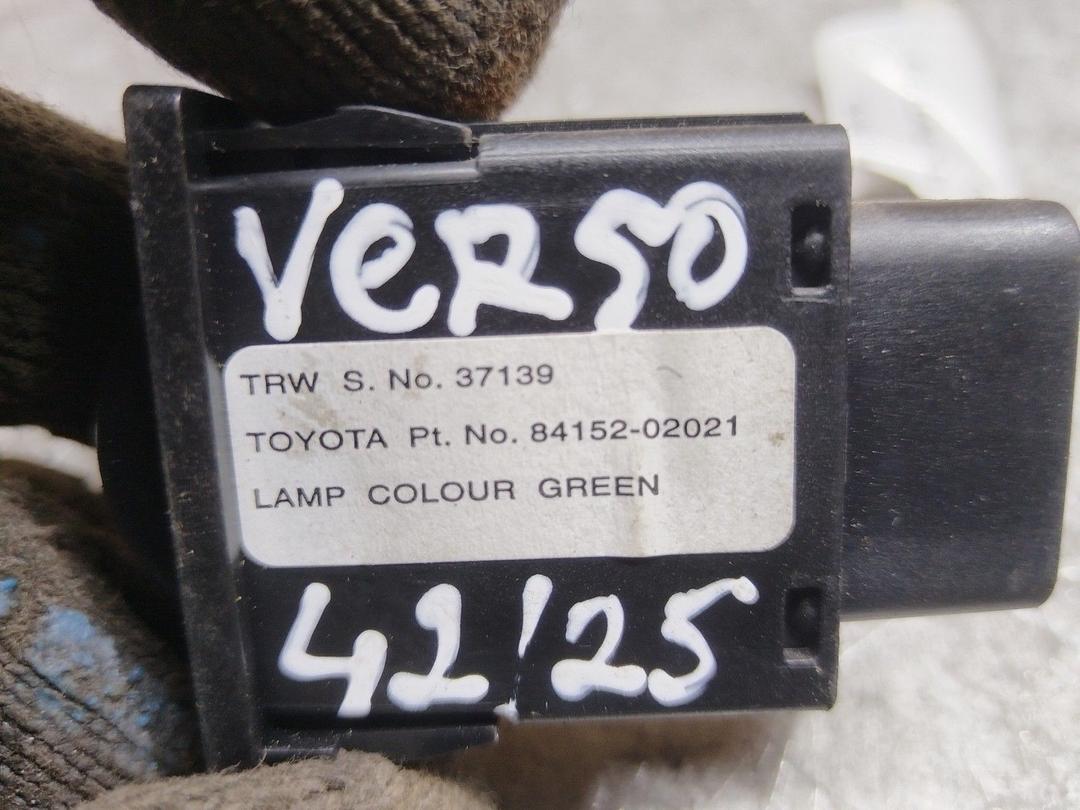 Кнопка корректора фар YBAKJ2 Toyota Corolla Verso - Фото 4