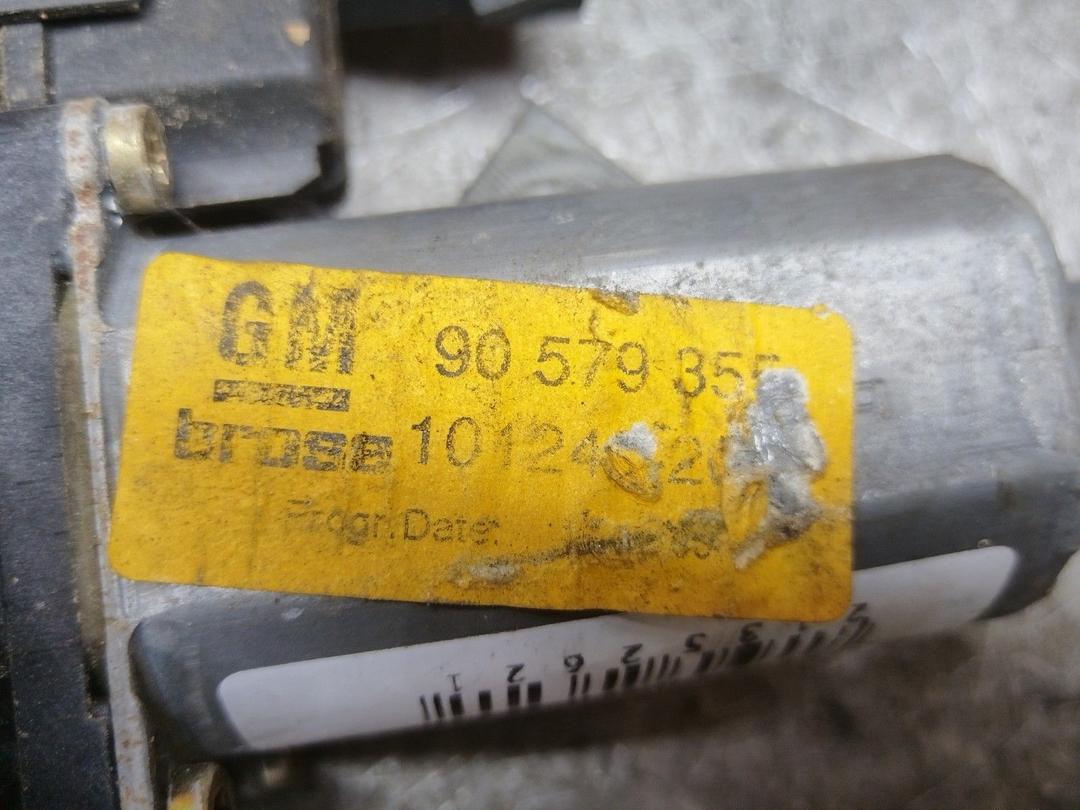 Стеклоподъемник электрический передний левый 0AKI0J Opel Zafira купить на авторазборке