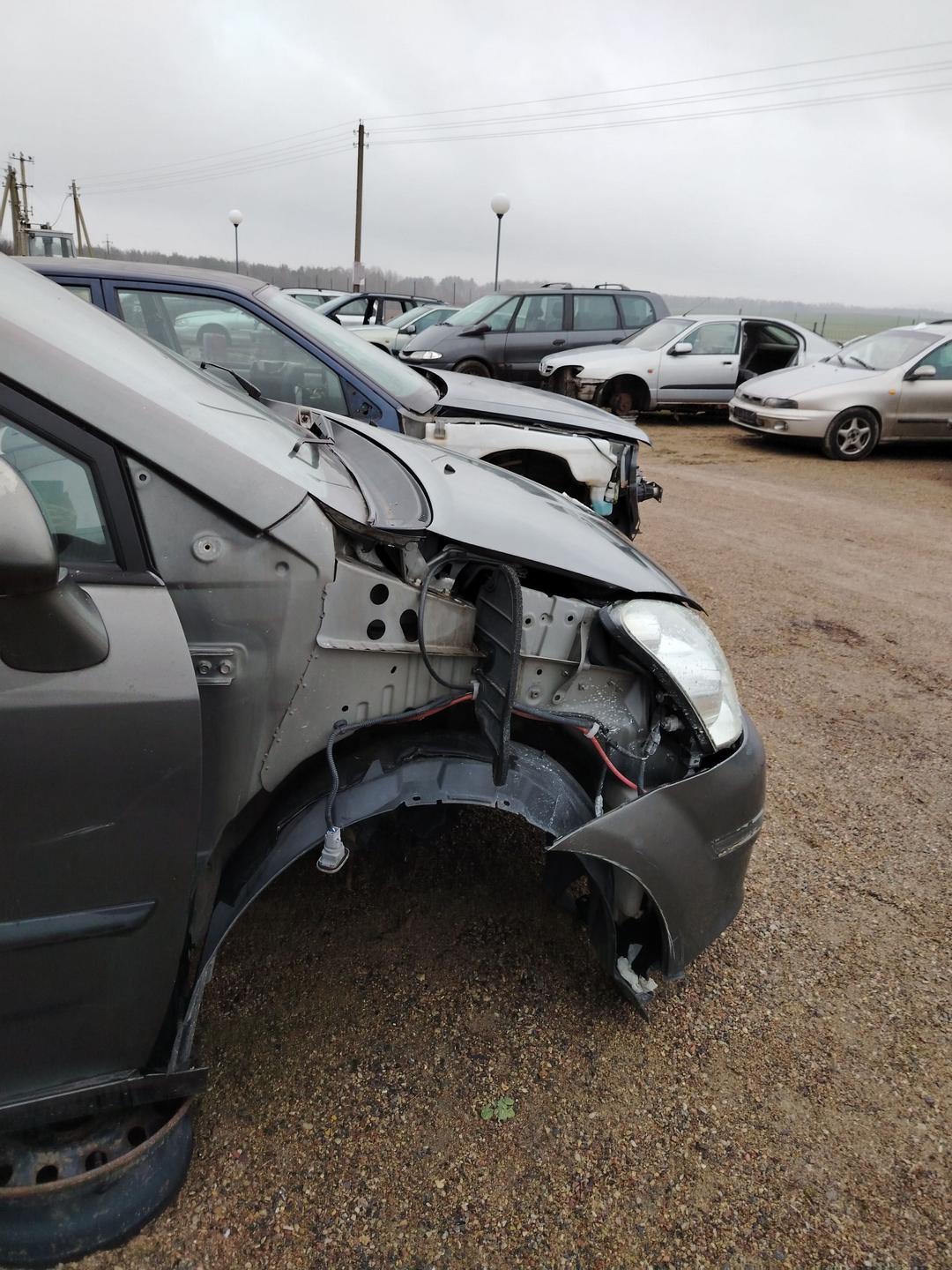 Стойка кузовная передняя правая Q3G162 Toyota Corolla Verso - Фото 1