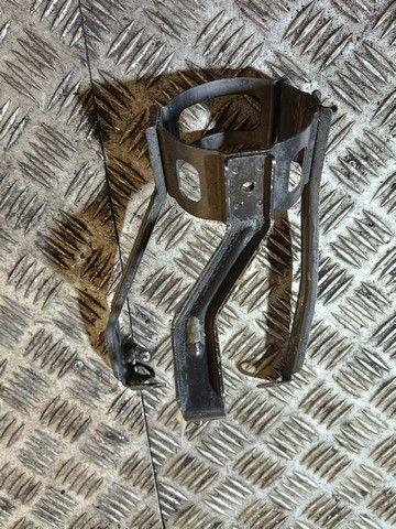 Кронштейн топливного фильтра 7AYBPC Volkswagen Passat - Фото 1