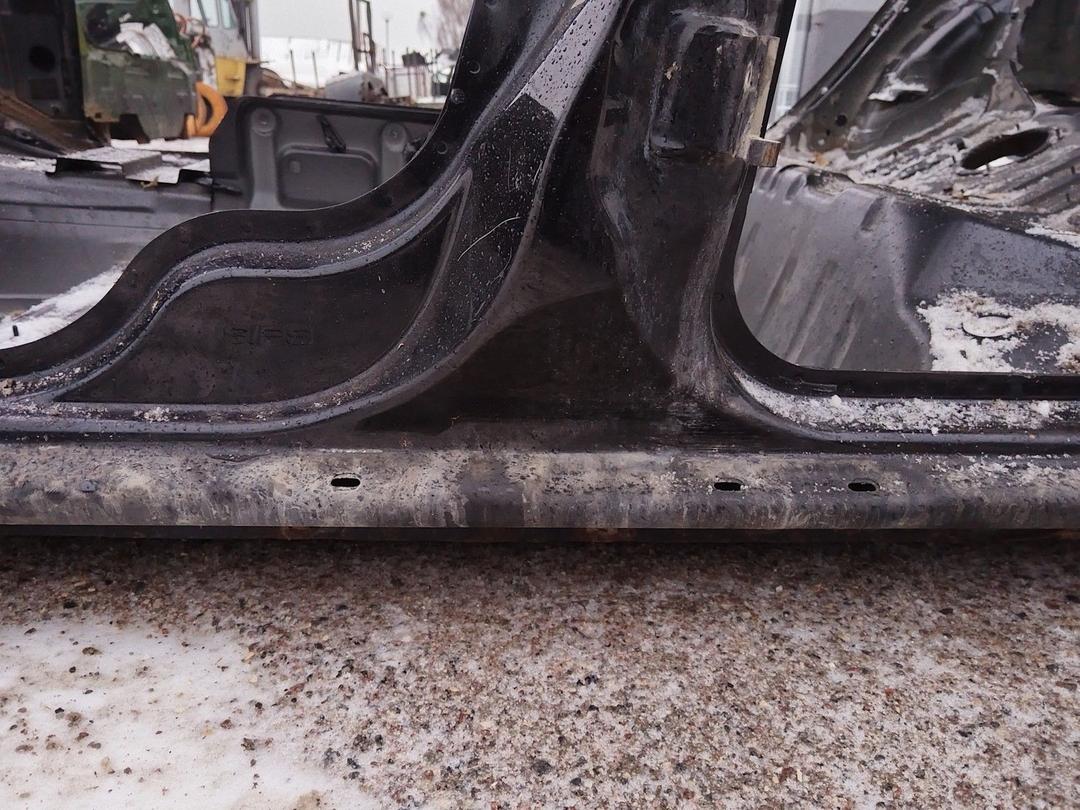 Стойка кузовная центральная левая 59YZC8 Volvo S60 купить с доставкой