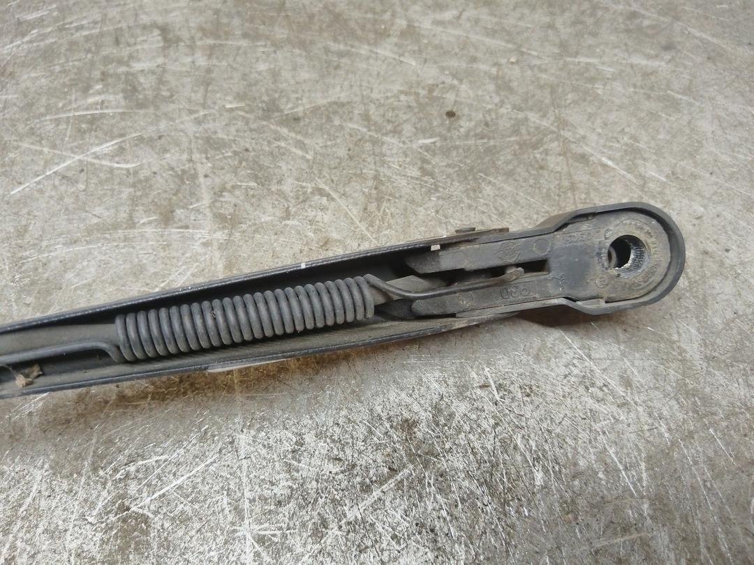 Щеткодержатель задний OY1W4W Citroen Berlingo купить в магазине запчастей бу