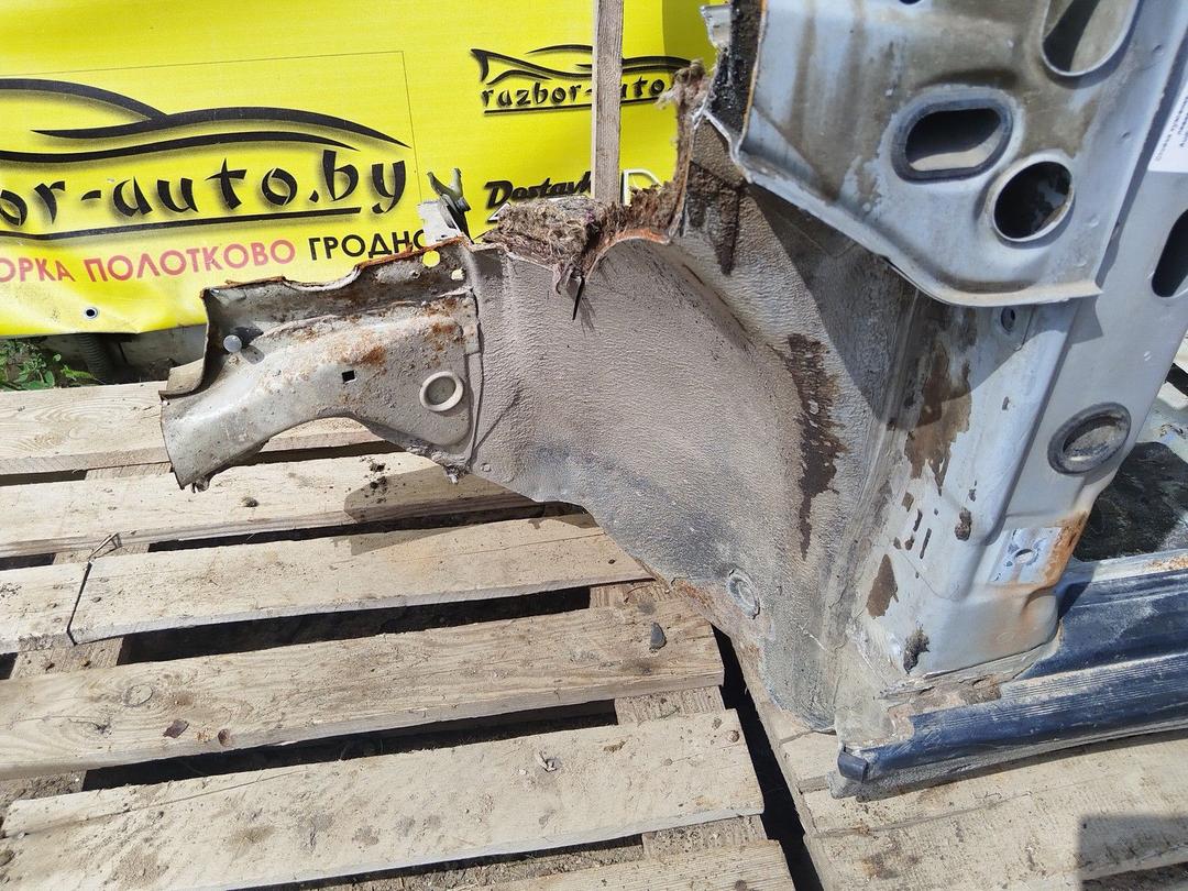 Стойка кузовная передняя левая FTTILS Audi 80 купить на авторазборке