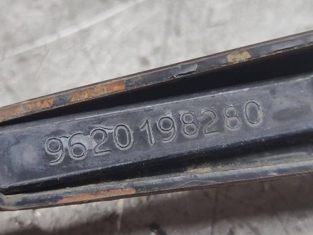 Щеткодержатель (поводок стеклоочистителя, дворник) Y9WGPD Peugeot 605 - Фото 5