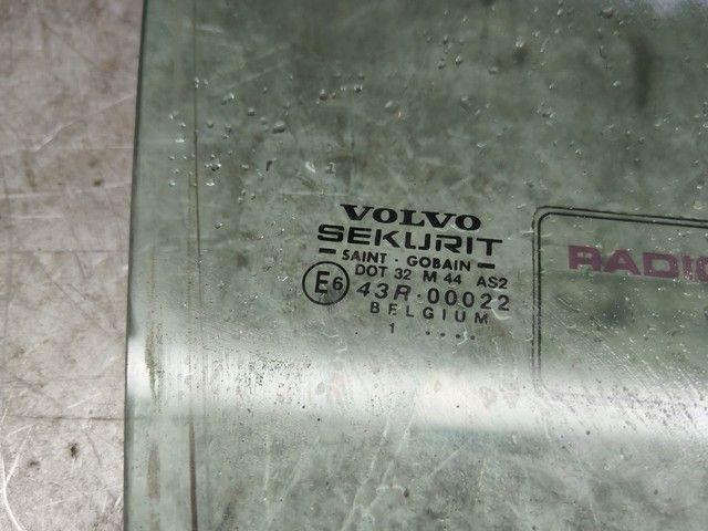 Стекло двери передней правой OM86W5 Volvo V40 купить с доставкой