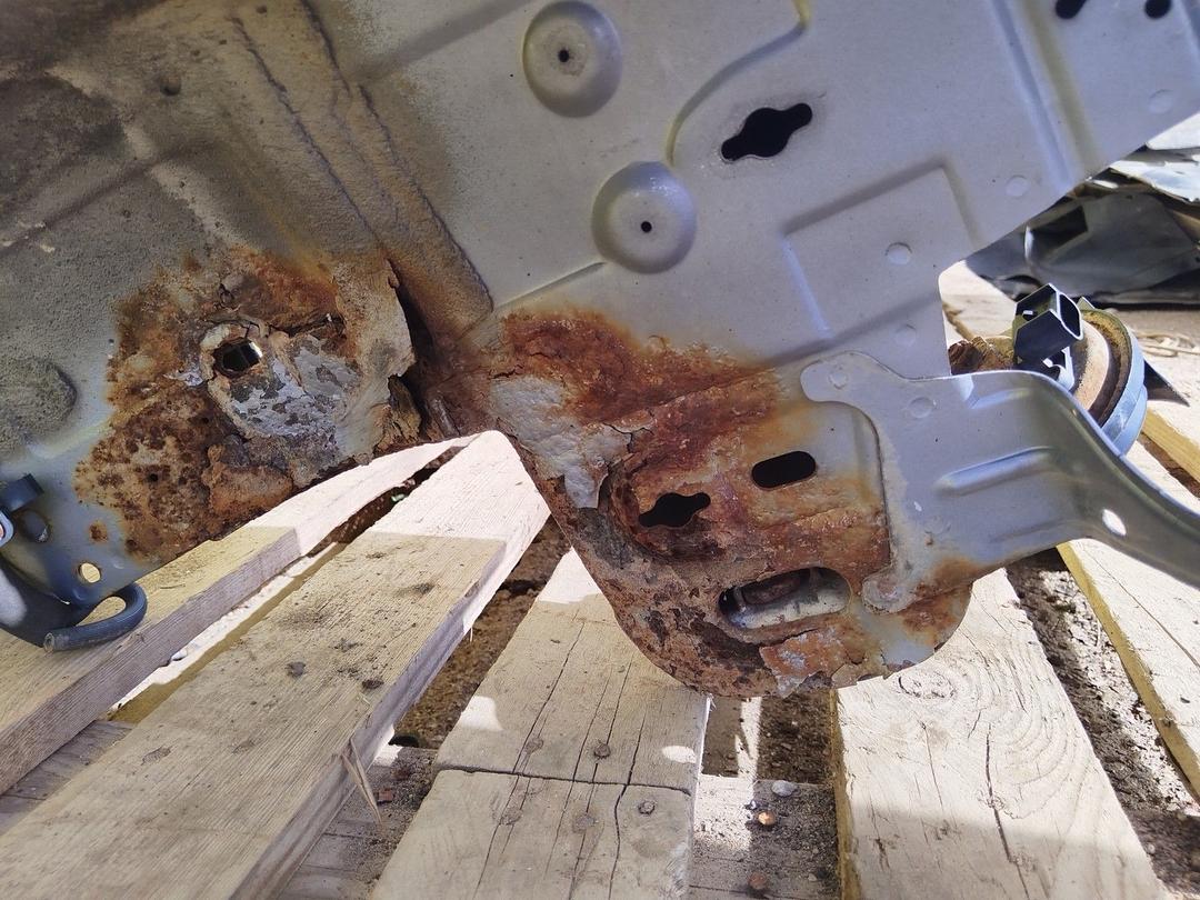 Передняя панель крепления облицовки (телевизор) NW9WZN Opel Zafira купить в магазине запчастей бу