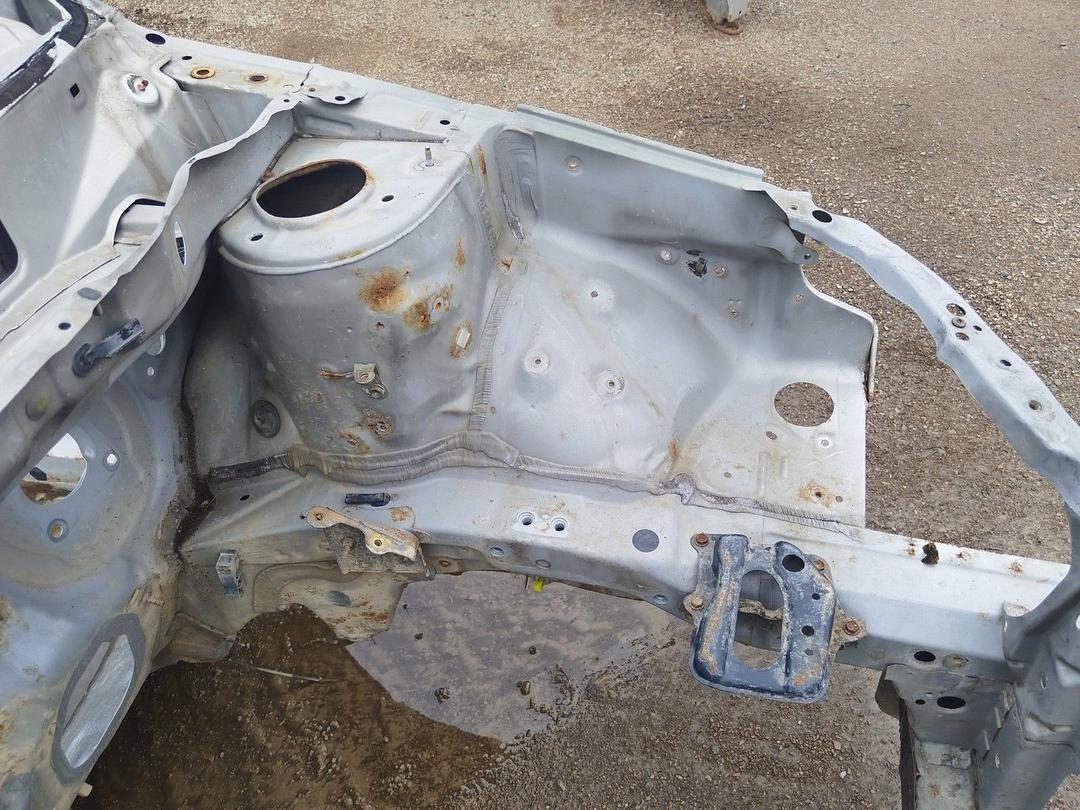 Передняя панель крепления облицовки (телевизор) JQ70AB Toyota Corolla купить в магазине запчастей бу