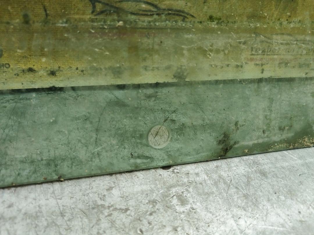 Стекло двери передней правой 75GJC7 Peugeot 306 купить с доставкой. Огромный выбор запчастей и марок авто. У нас есть практически все.