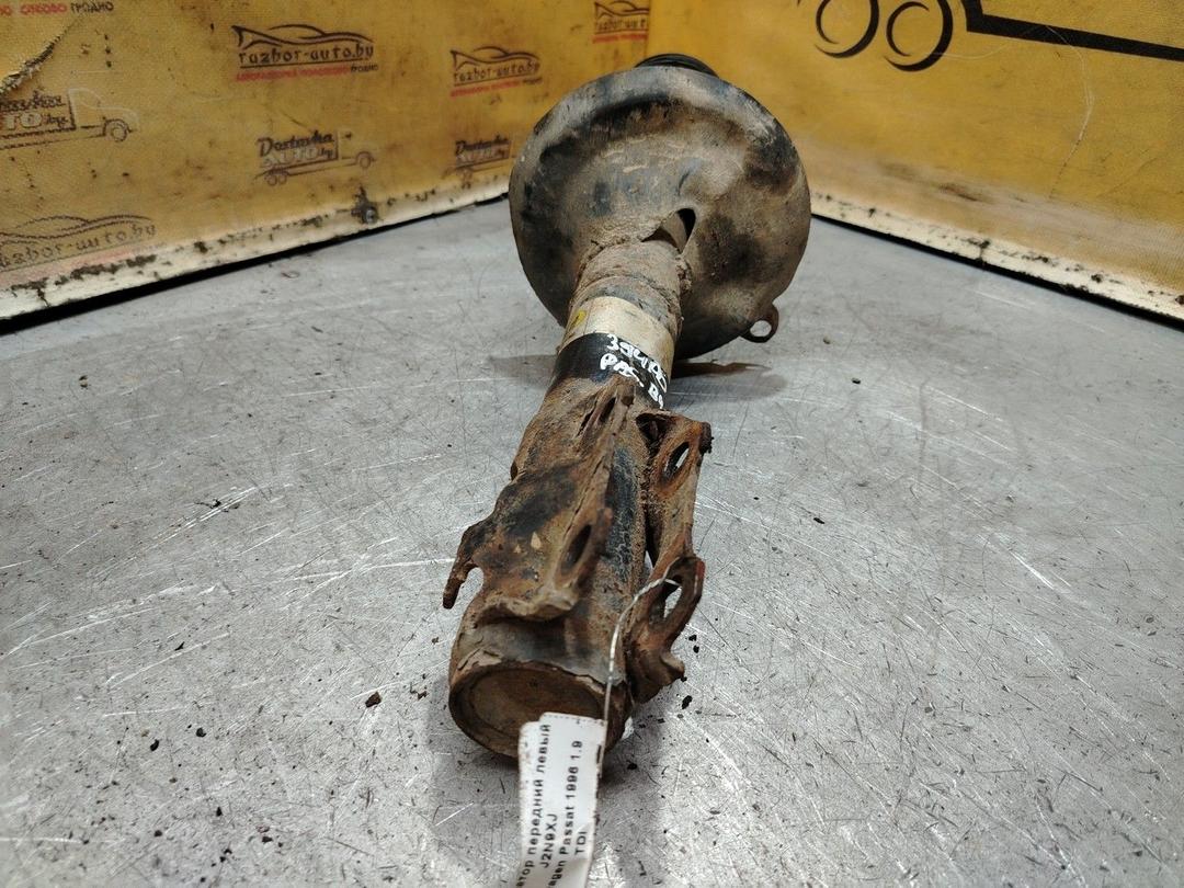 Амортизатор передний левый J2N9XJ Volkswagen Passat - Фото 4