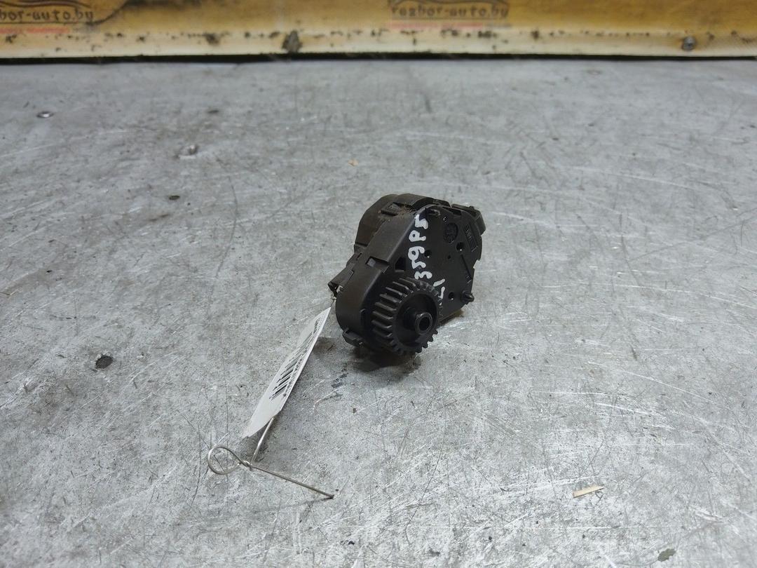 Моторчик заслонки печки JZ8VDC Renault Laguna купить