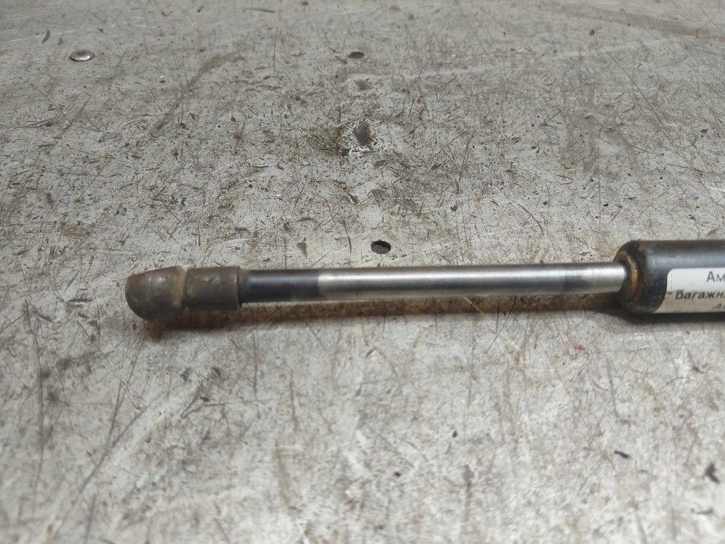 Амортизатор крышки багажника (3-5 двери) XW3I0R Audi 80 - Фото 2