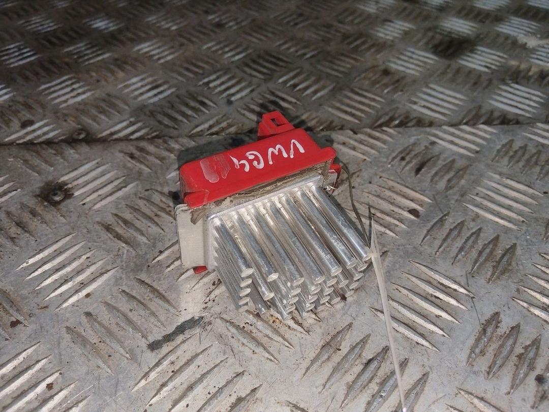 Сопротивление печки YFJX74 Volkswagen Golf