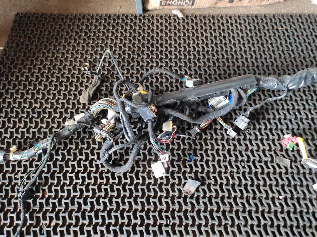 Проводка салона WDBACG Mitsubishi Carisma - Фото 3