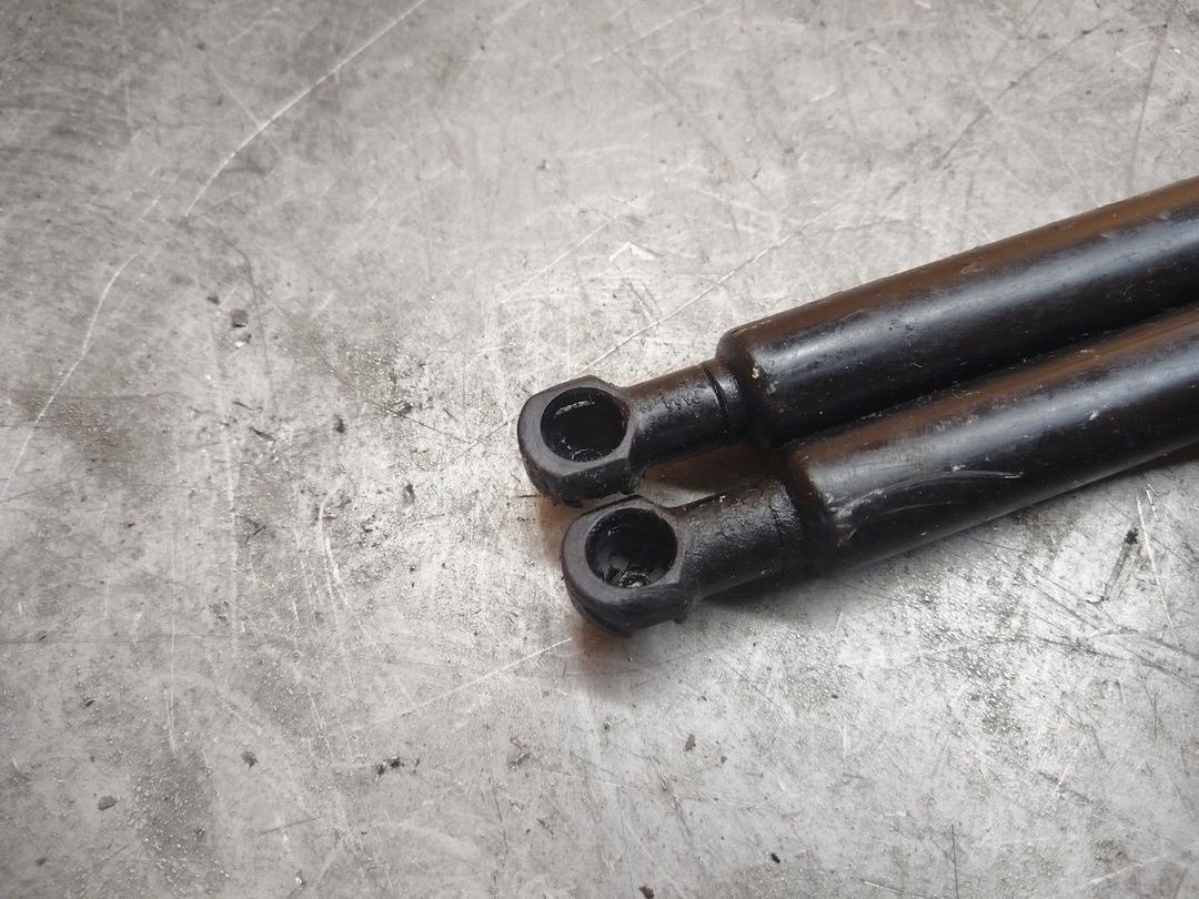 Амортизатор капота AFH1SI Peugeot 306 купить