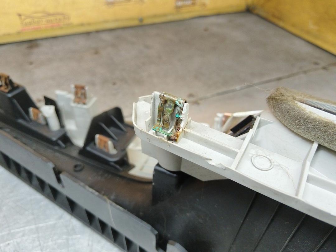 Обшивка стойки задней правой IK7A6N Ford Fusion undefined