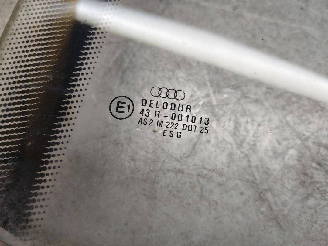 Стекло двери задней левой EE3CRG Audi 100 купить