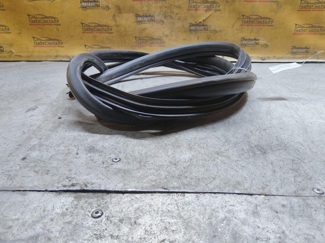 Уплотнитель двери задней правой 0RS67D Mitsubishi Grandis купить