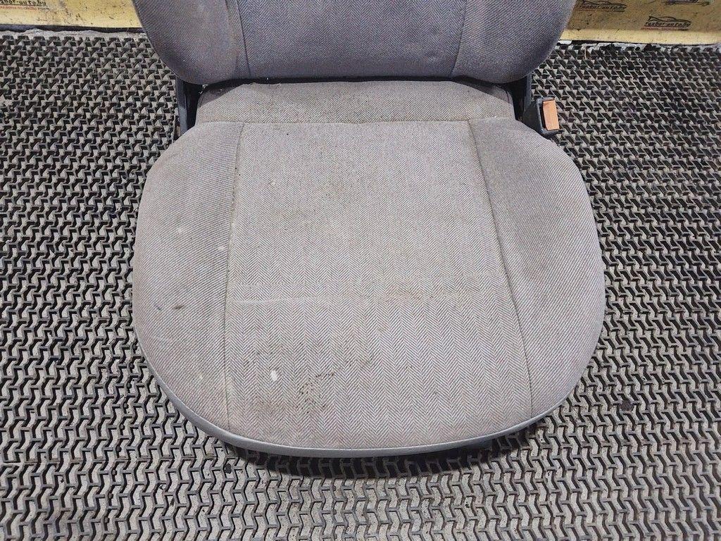 Сиденье переднее правое LG5YGV Audi 80 - Фото 3