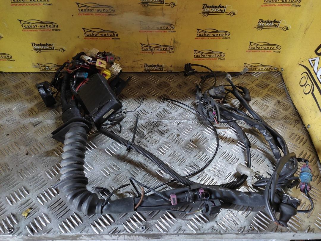 Проводка двигателя 78WO99 Volkswagen Passat