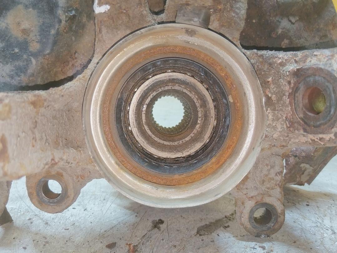 Кулак поворотный правый RJQNQ8 Toyota Corolla купить в магазине запчастей бу