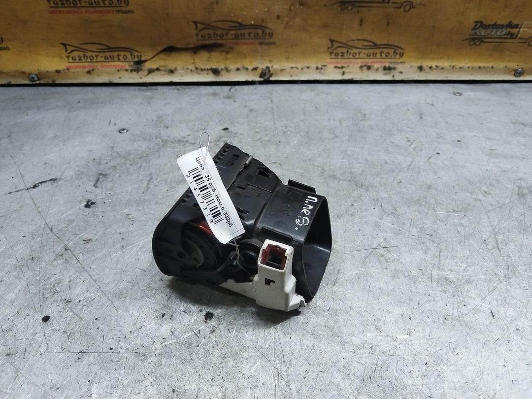 Дефлектор обдува салона M4RPQ6 Volkswagen Passat купить с доставкой