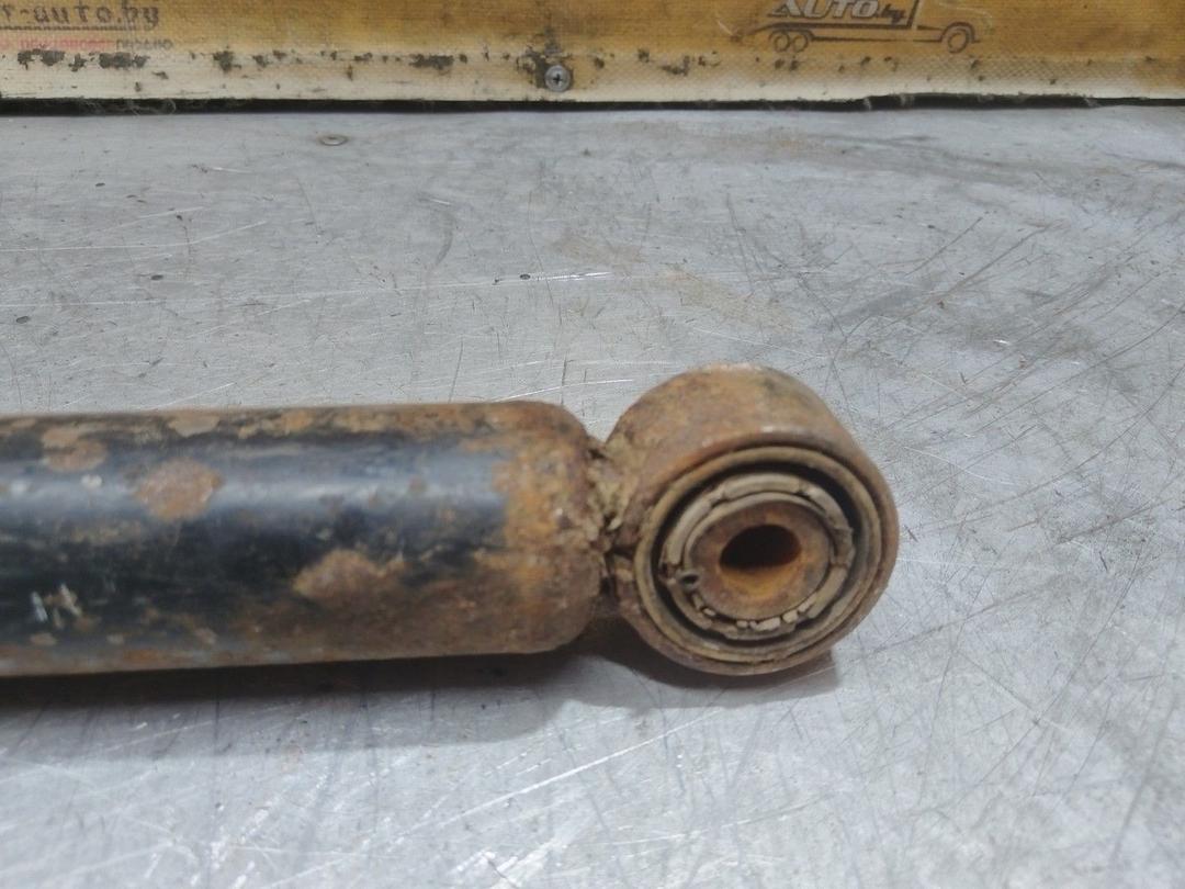 Амортизатор задний левый B6764Q Volkswagen Passat - Фото 2