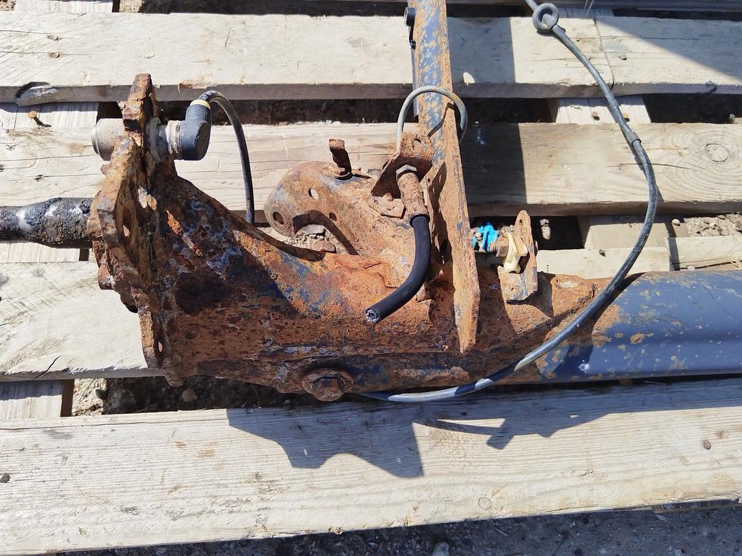 Балка подвески задняя HQ561E Audi 100 купить в магазине запчастей бу