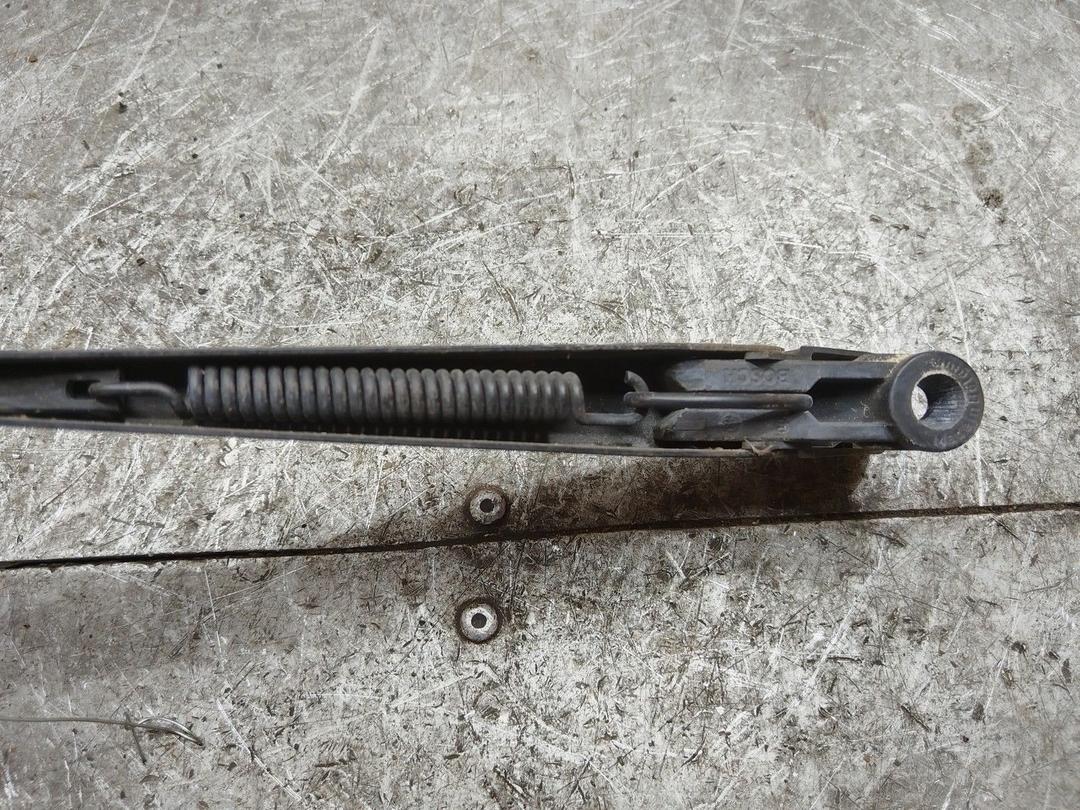 Щеткодержатель (поводок стеклоочистителя, дворник) 2NWT08 Ford Escort купить с доставкой