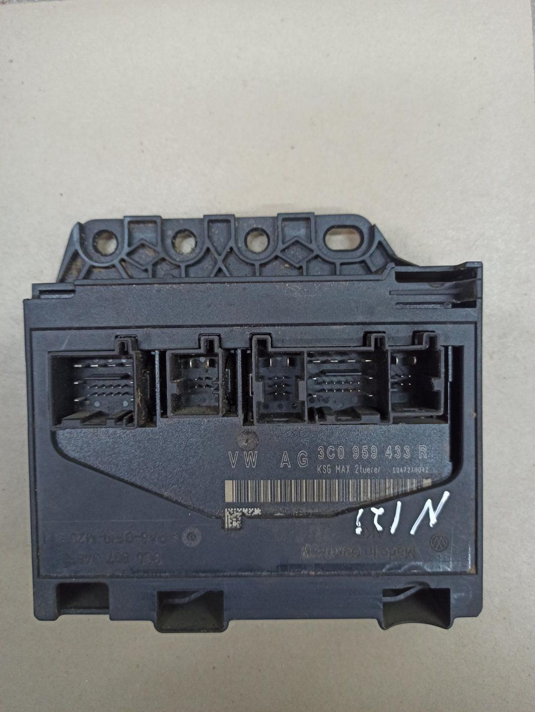 Блок комфорта UNU8C3 Volkswagen Passat - Фото 1