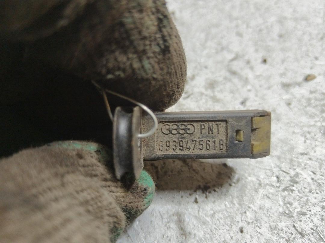 Выключатель концевой (концевик) VTLJ99 Audi 100 - Фото 4