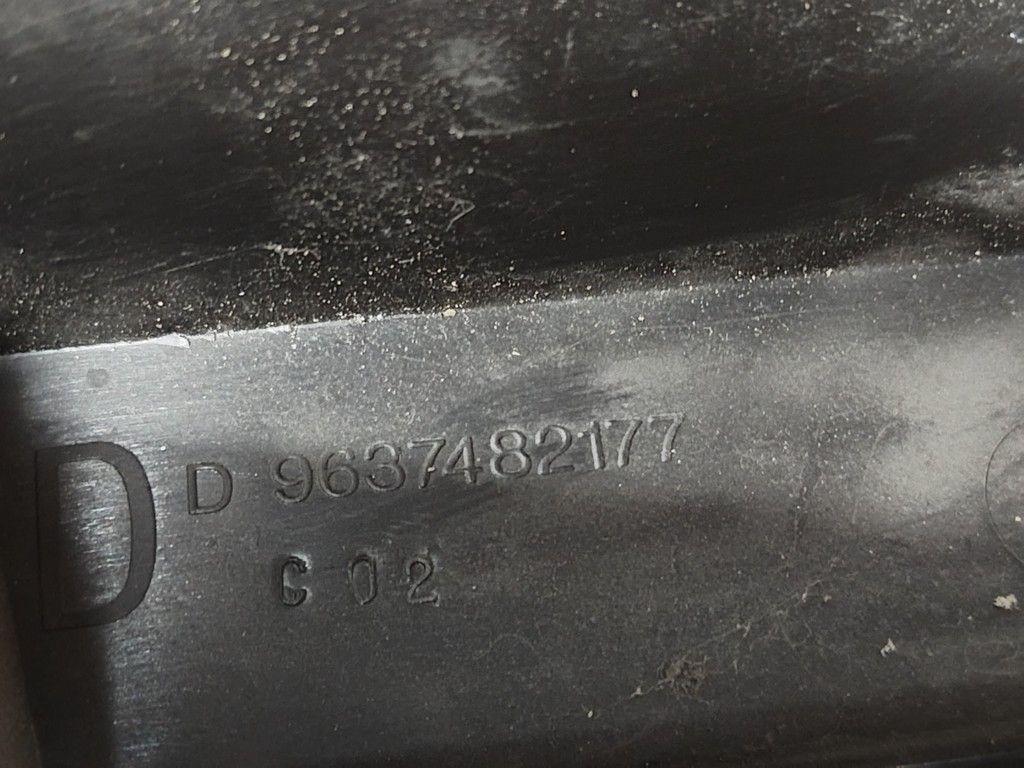 Направляющая шторки багажника (салазки) 2D4C4G Peugeot 307 купить в магазине запчастей бу