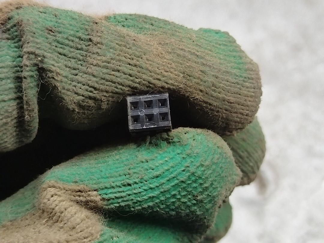 Зеркало наружное правое YVY1EE Peugeot 307 купить в магазине запчастей бу