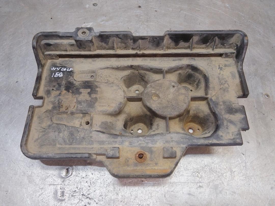 Полка аккумулятора JO6Z93 Volkswagen Golf