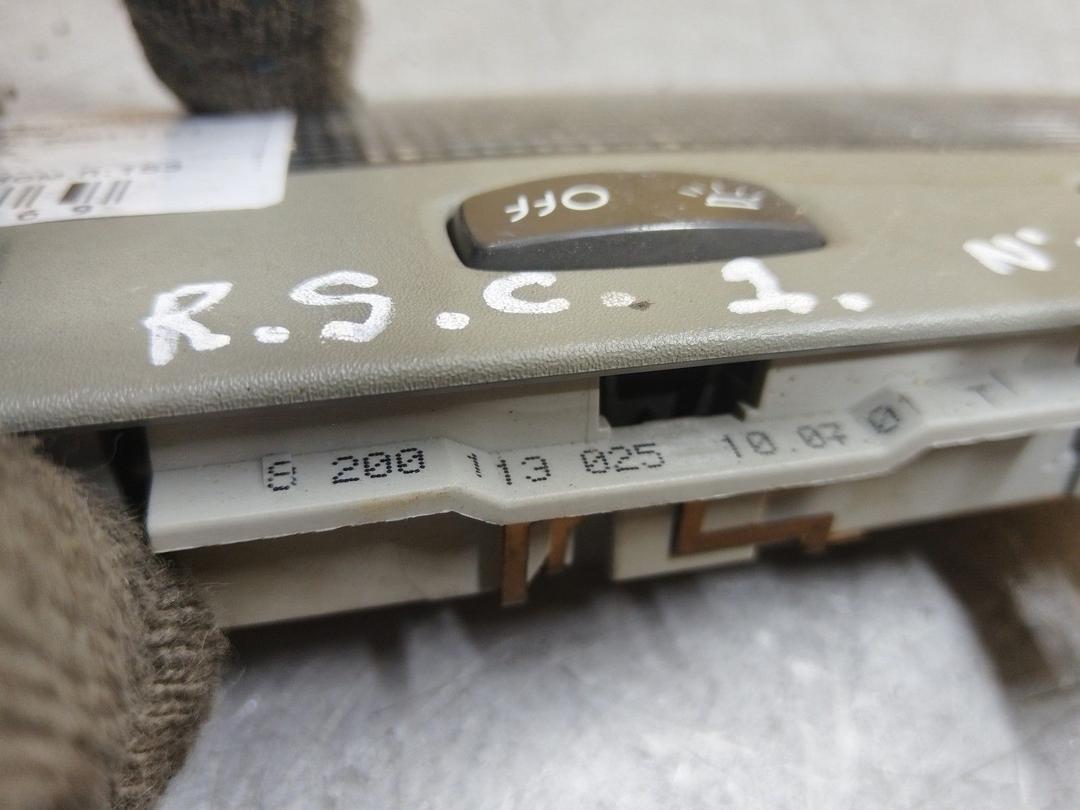 Фонарь салона (плафон) IJMHNJ Renault Scenic купить в магазине запчастей бу