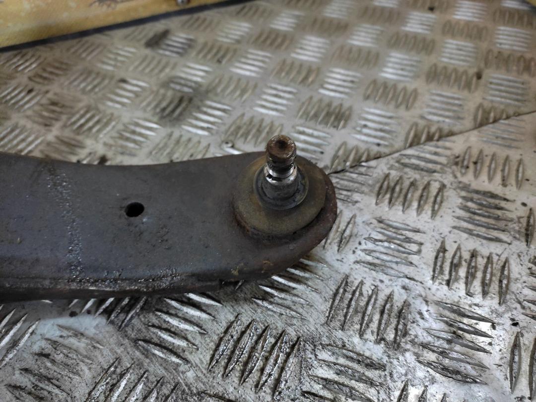 Рычаг передний правый BWU6FE Volvo V40 купить