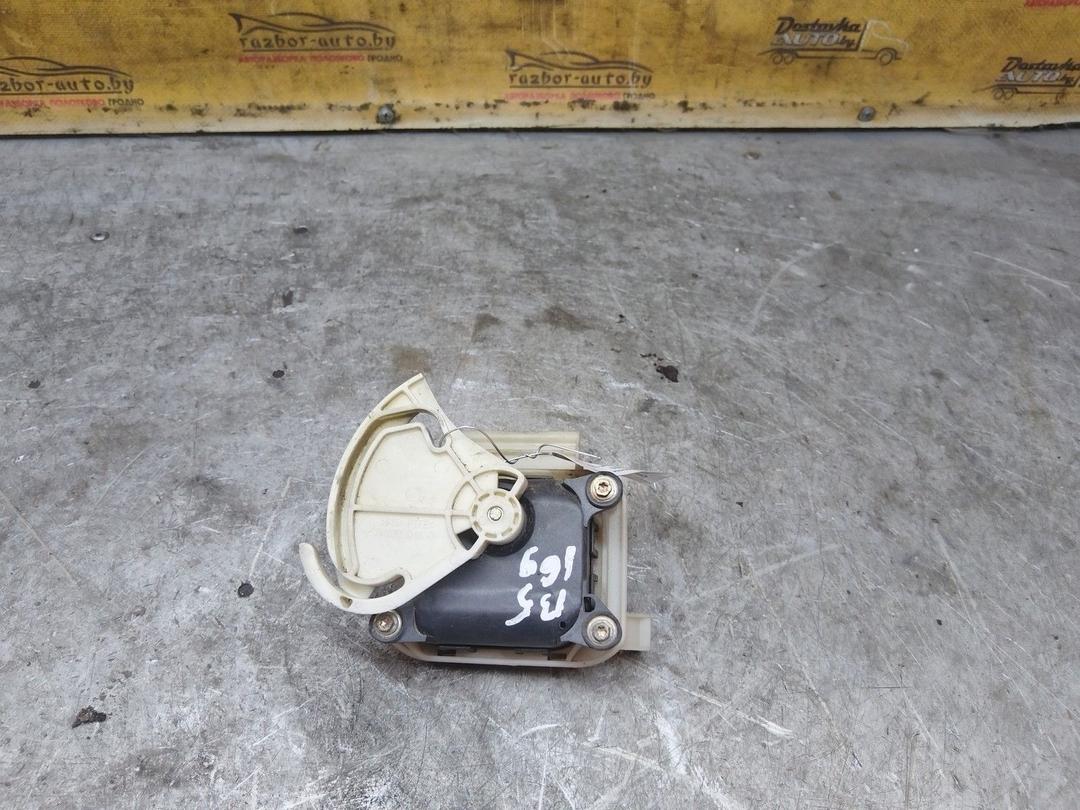 Моторчик заслонки печки NG8MS3 Volkswagen Passat купить с доставкой