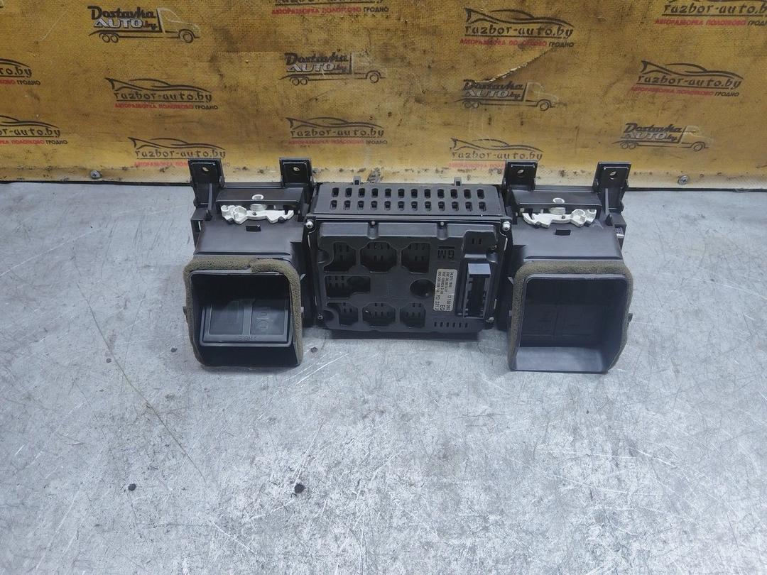 Дисплей Q8OD8F Opel Vectra купить в магазине запчастей бу