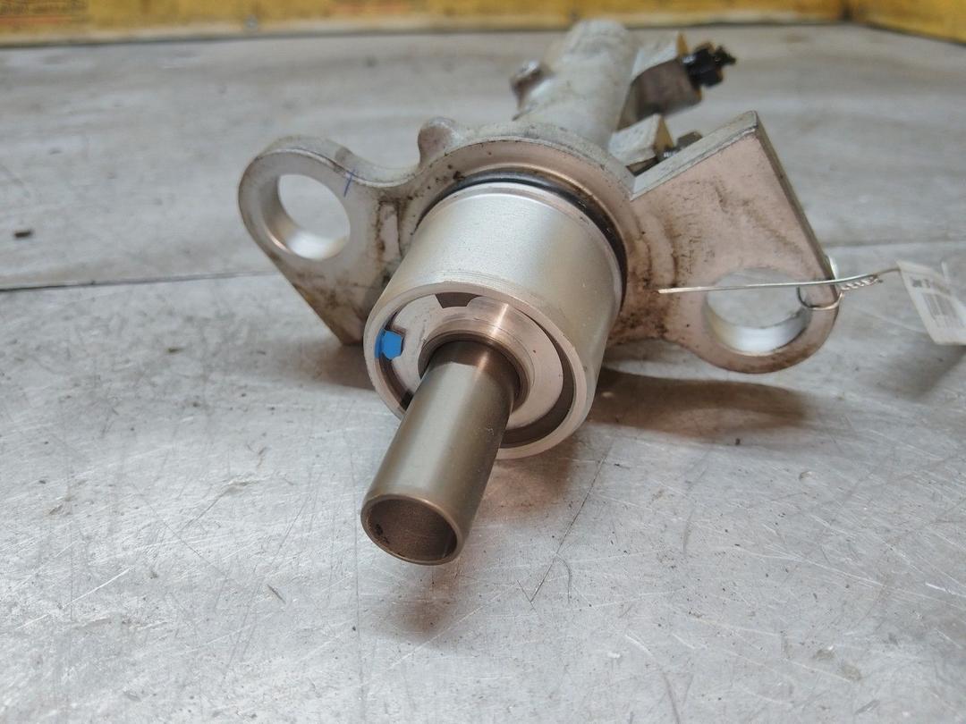 Цилиндр тормозной главный RAT1NQ Audi A4 - Фото 3