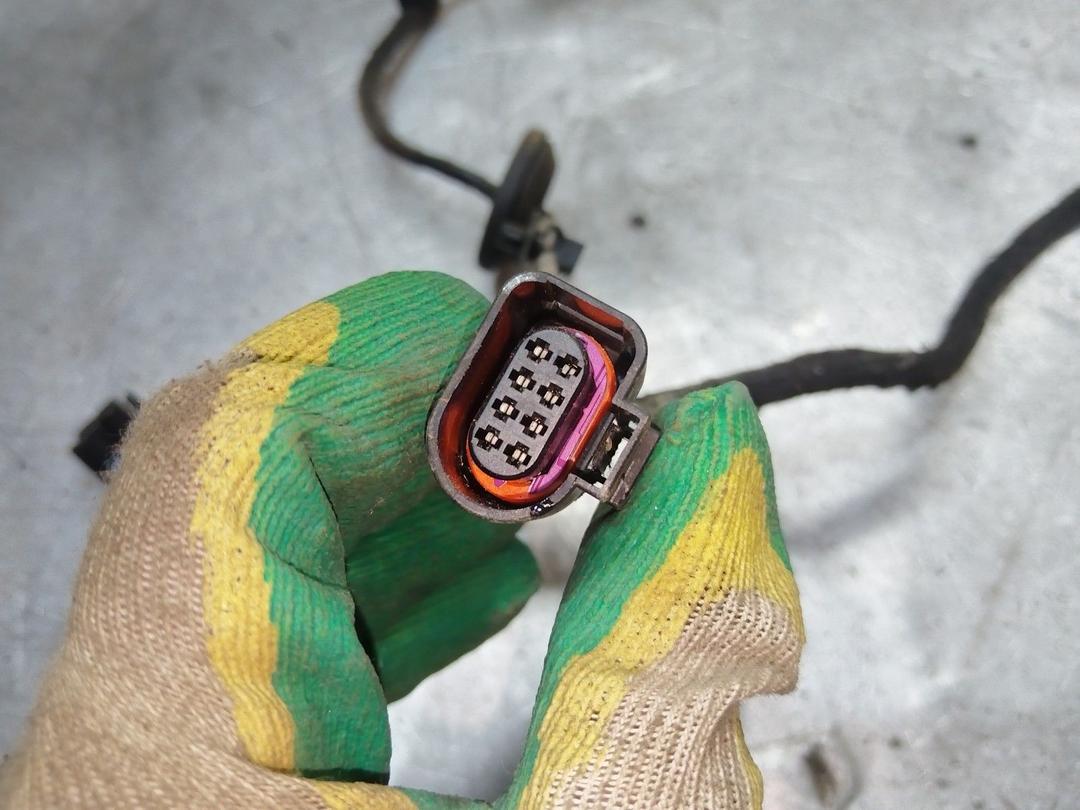 Проводка двери передней правой FWEGAS Volkswagen Passat купить с доставкой