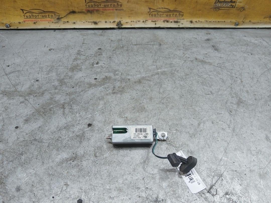 Усилитель антенны N4GS98 Ford Galaxy