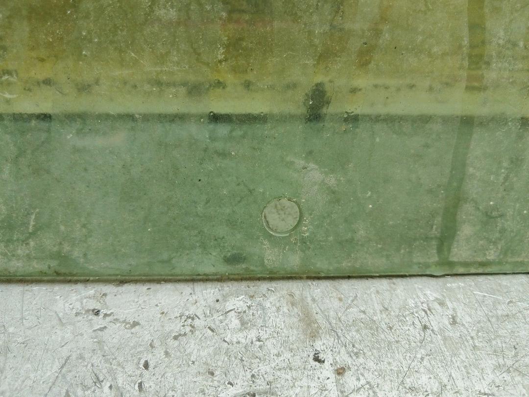 Стекло двери передней правой I0U2ZH Renault Scenic купить в магазине запчастей бу