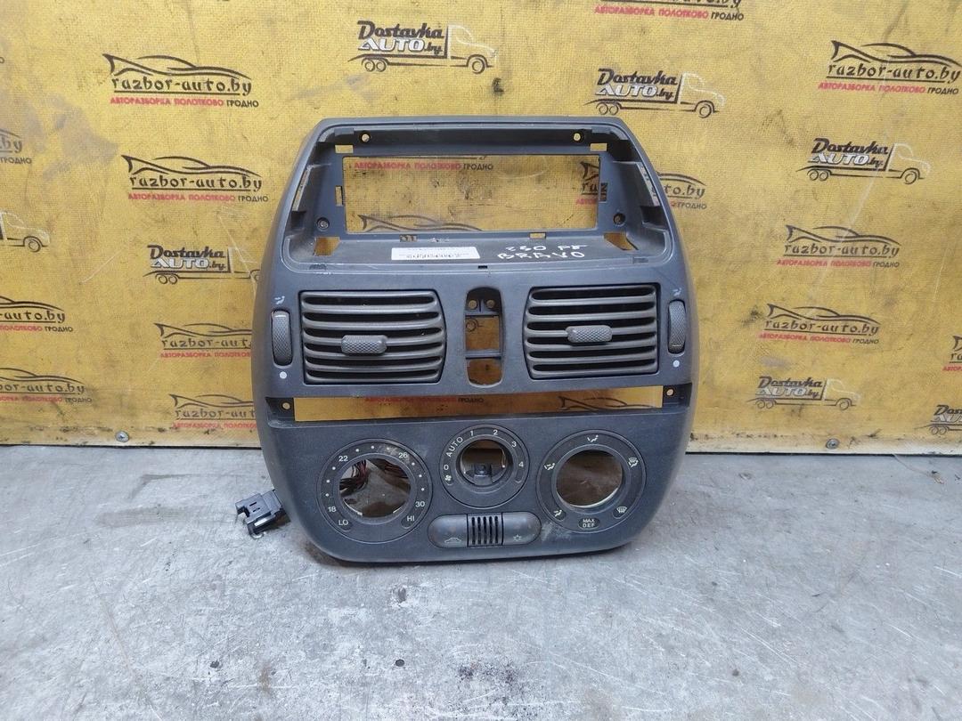 Рамка под магнитолу X17N4M Fiat Bravo