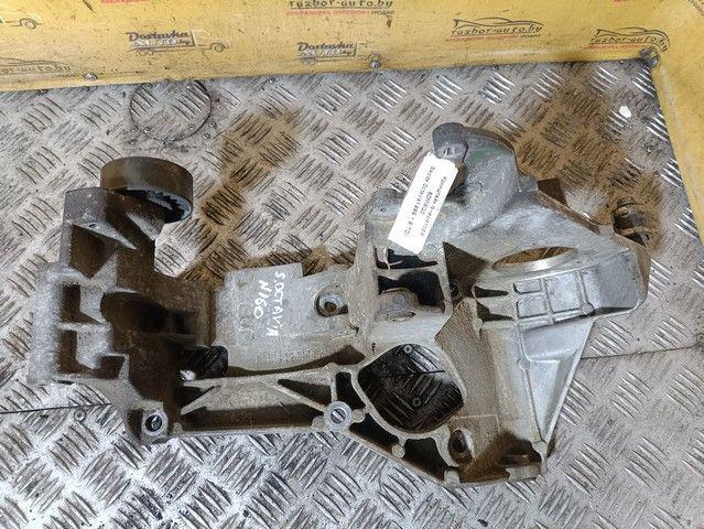 Кронштейн генератора SDMWQ0 Skoda Octavia - Фото 3