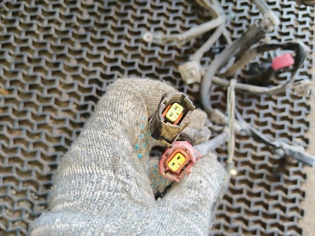 Проводка Y9UV42 Toyota Corolla купить на авторазборке