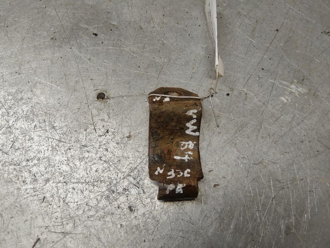 Крепление втулки стабилизатора HUTD28 Volkswagen Passat купить