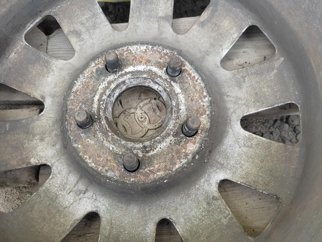 Диск литой R15, 5x112 Audi A4 1996 DNHJ49 DNHJ49 Audi A4 undefined